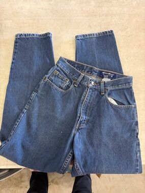 Vintage Eddie Bauer Straight-Leg Denim Jeans in Medium Blue